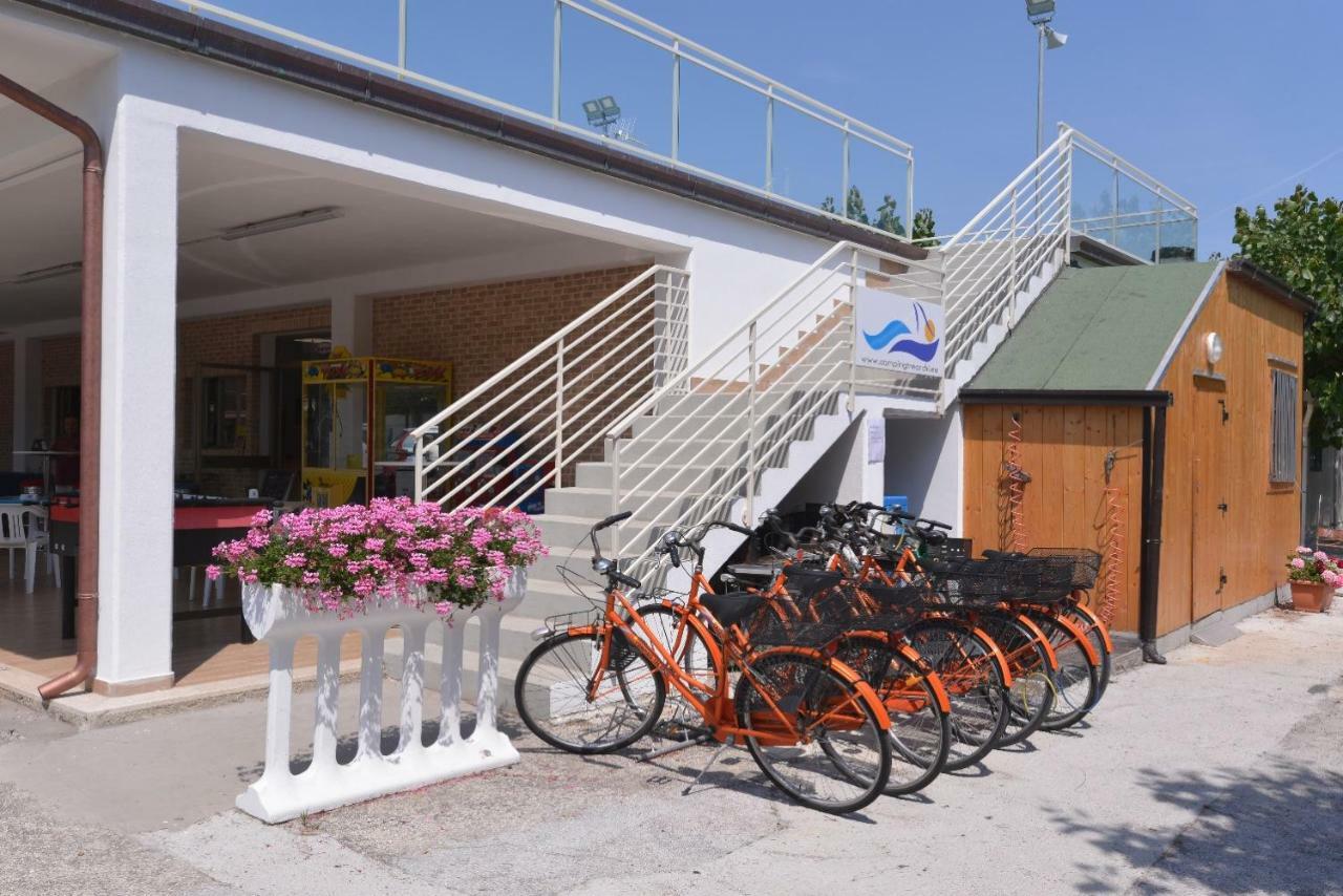 Camping Tre Archi Lido di Fermo Bagian luar foto