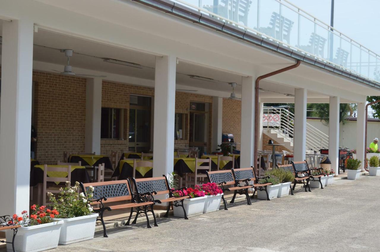 Camping Tre Archi Lido di Fermo Bagian luar foto