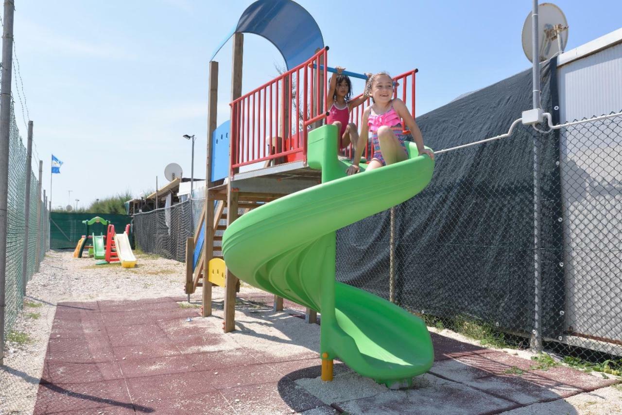 Camping Tre Archi Lido di Fermo Bagian luar foto
