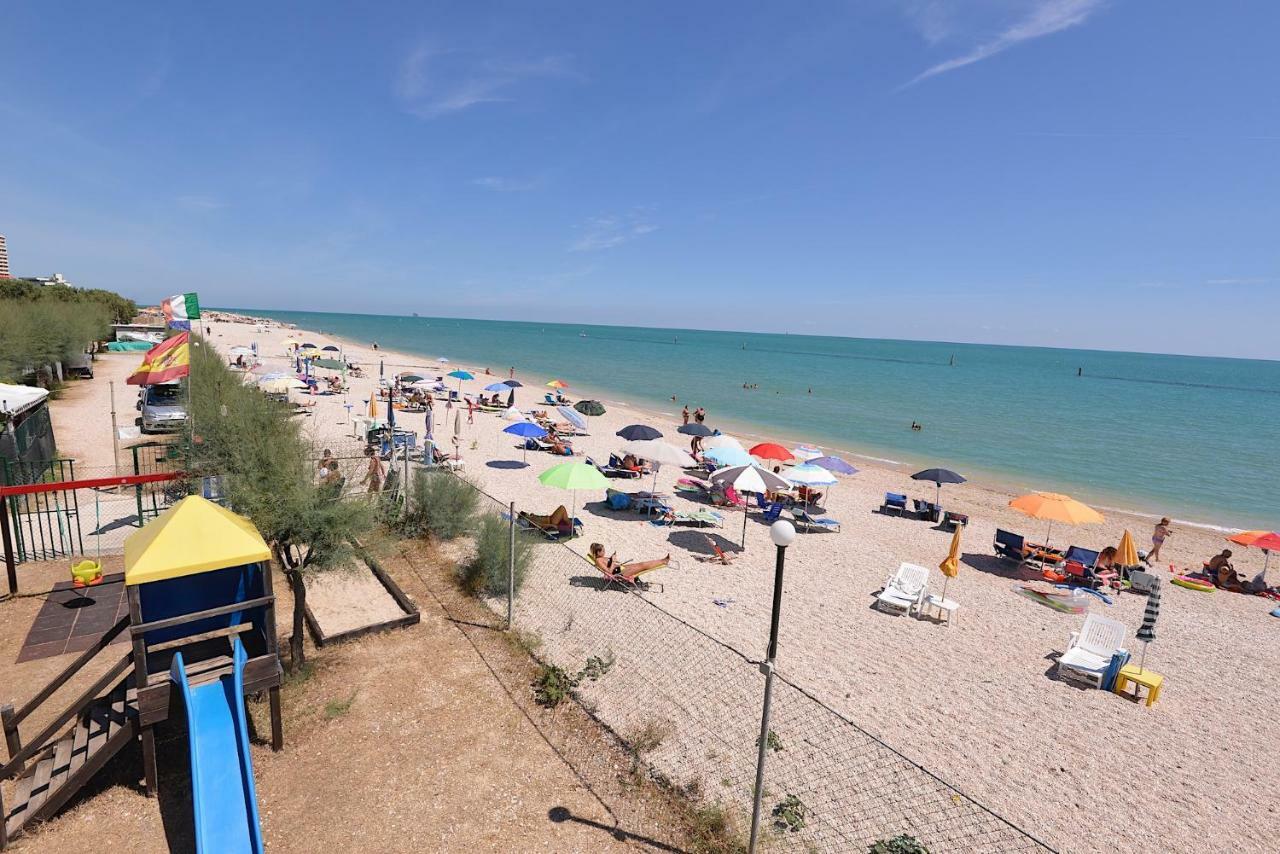 Camping Tre Archi Lido di Fermo Bagian luar foto