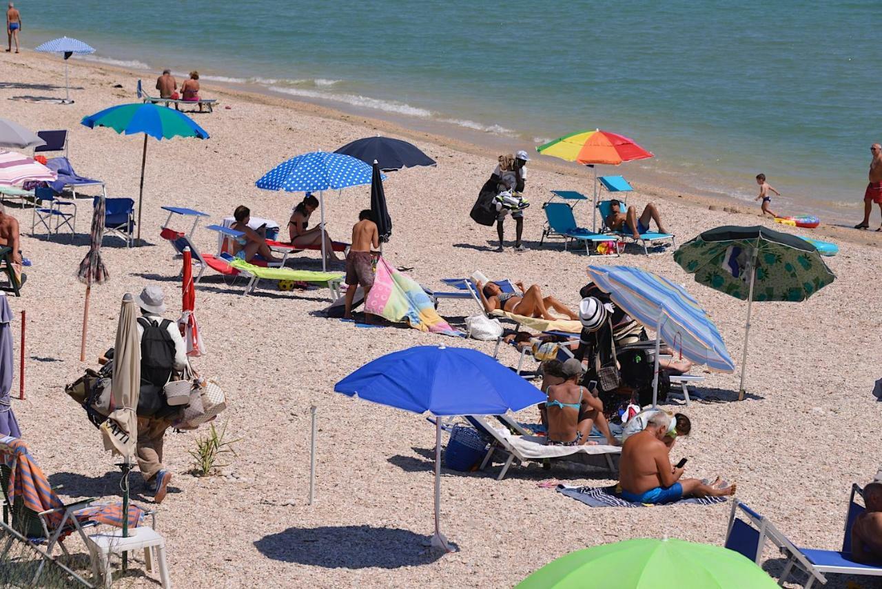 Camping Tre Archi Lido di Fermo Bagian luar foto