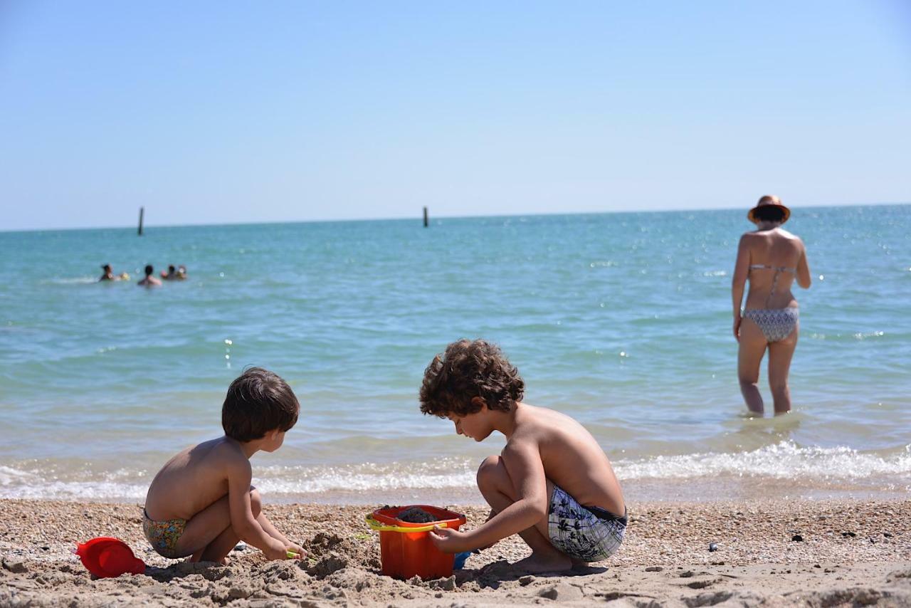 Camping Tre Archi Lido di Fermo Bagian luar foto